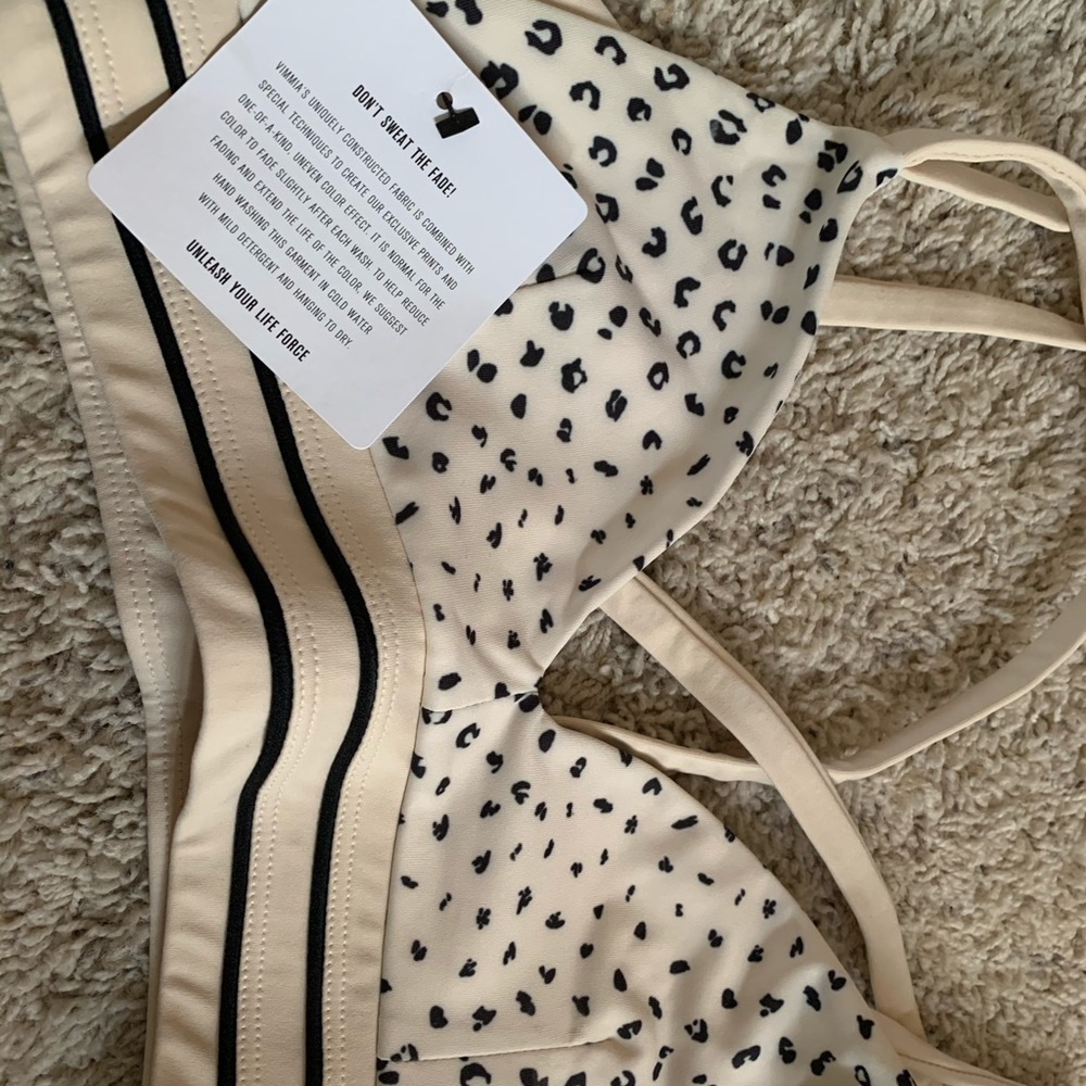 VIMMIA sports bra